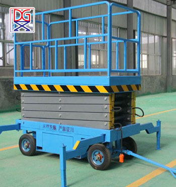 四輪移動式升降機(jī)